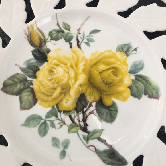 Godinger & co. China lace yellow rose plate & covered sugar or trinket box - Picture 3 of 4